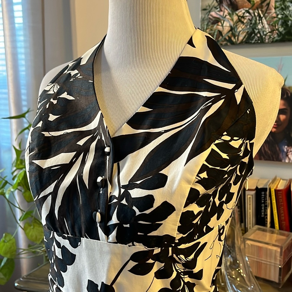 WHITE HOUSE BLACK MARKET BLACK AND BROWN FIT AND FLARE HALTER DRESS SIZE 2 XS - Picture 3 of 12